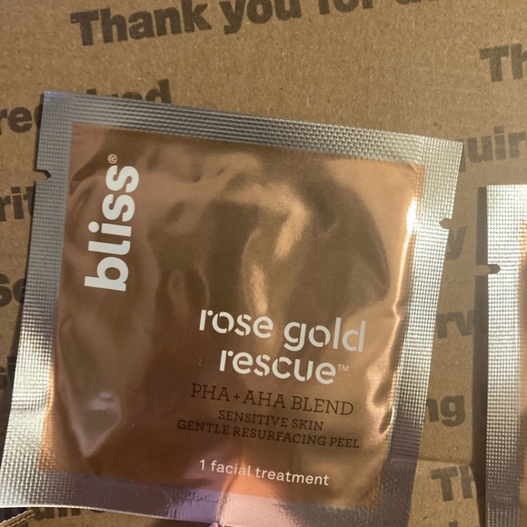 BEAUTY BUNDLE BOX 📦 1 - Picture 4 of 6